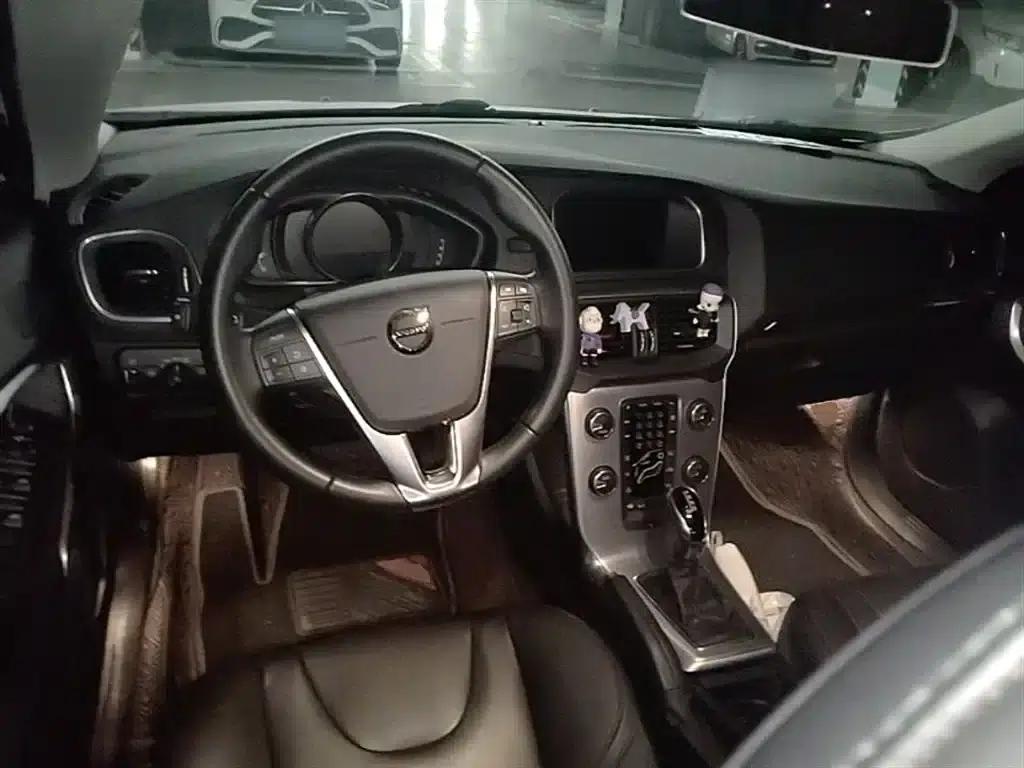 2018 Volvo V40 T3 Smart Edition — миниатюра 17