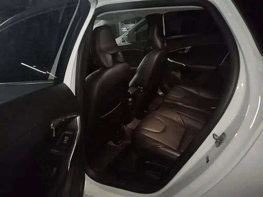 2018 Volvo V40 T3 Smart Edition — миниатюра 24
