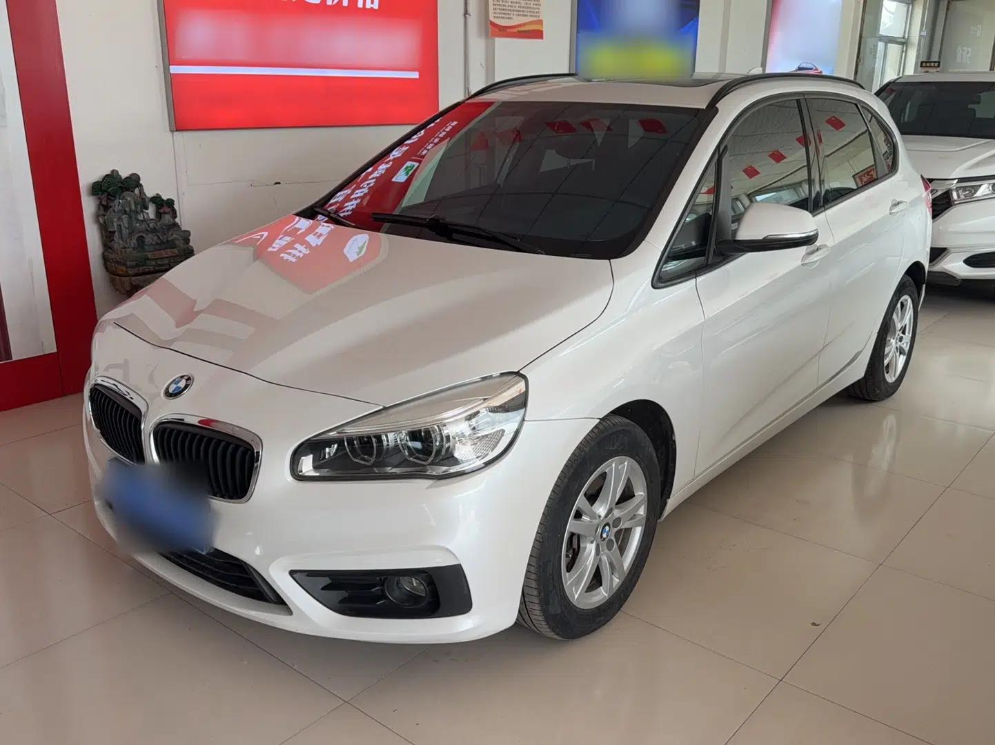 BMW 2 Series Active Tourer 2016 218i Leading Model — миниатюра 1