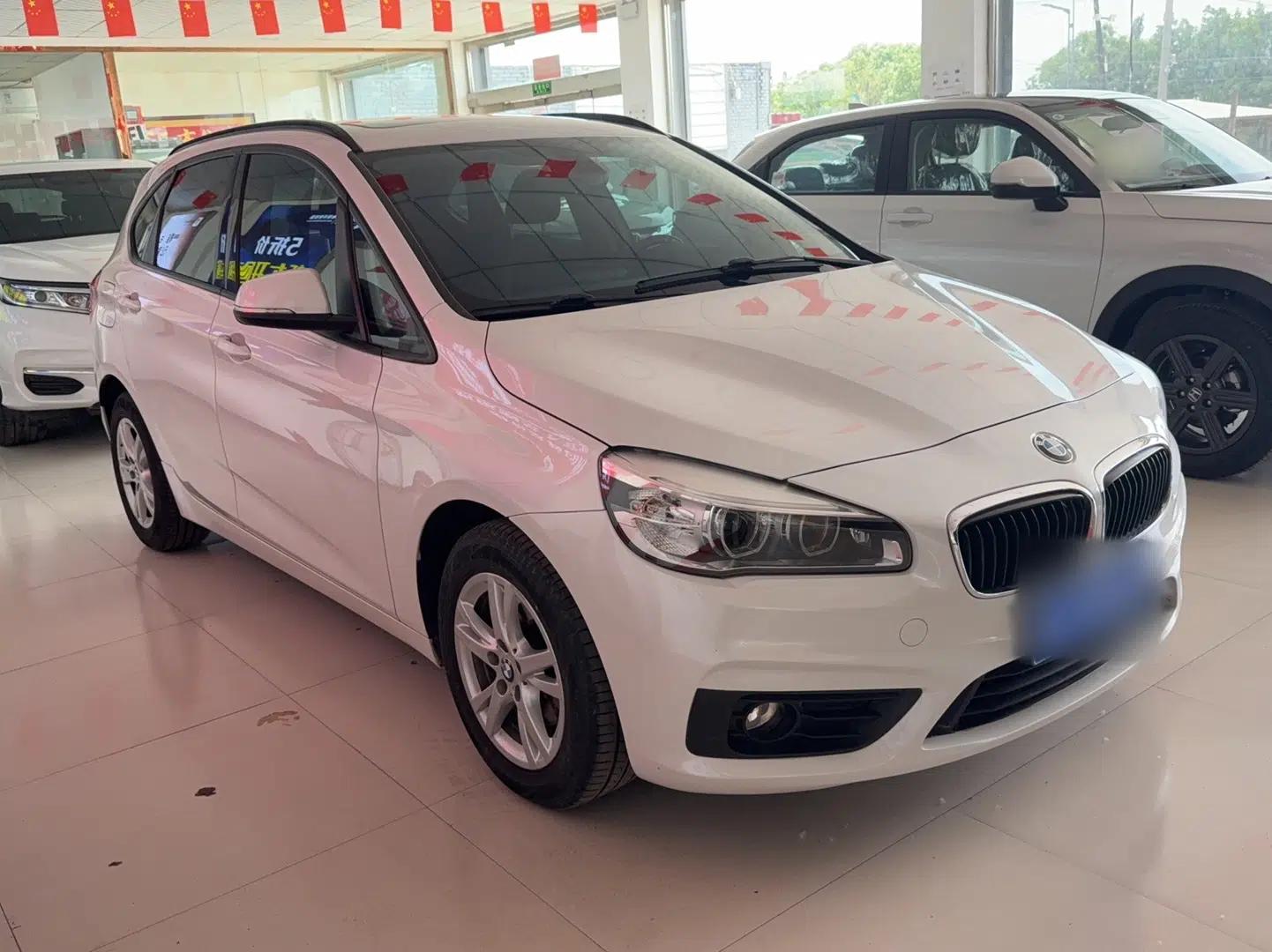 BMW 2 Series Active Tourer 2016 218i Leading Model — миниатюра 3