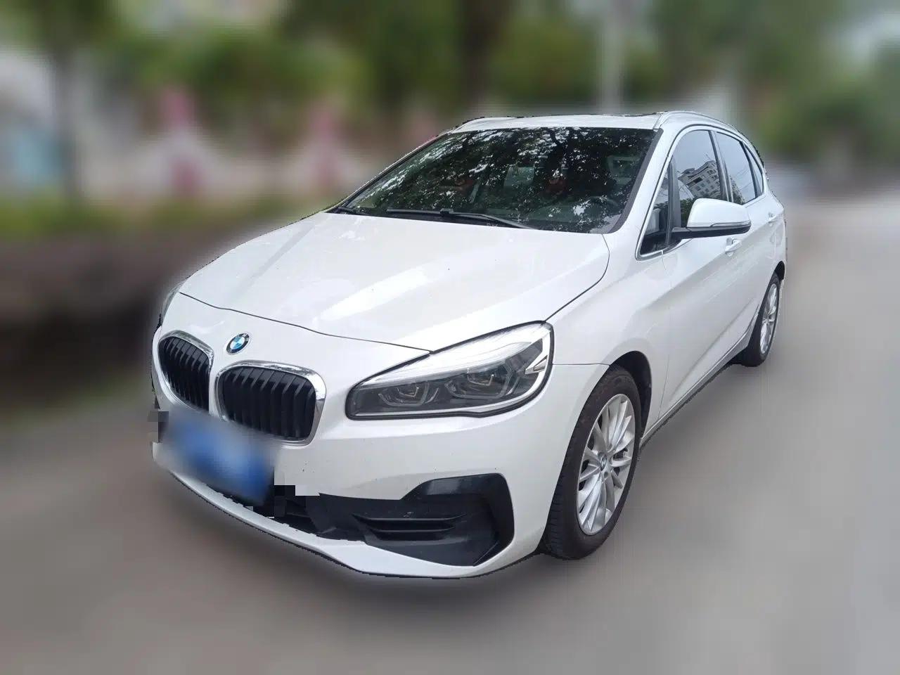 BMW 2 Series Active Tourer 2018 218i Leading Model — миниатюра 1