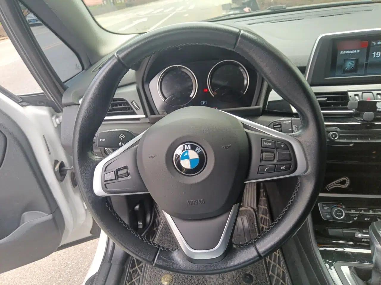 BMW 2 Series Active Tourer 2018 218i Leading Model — миниатюра 11