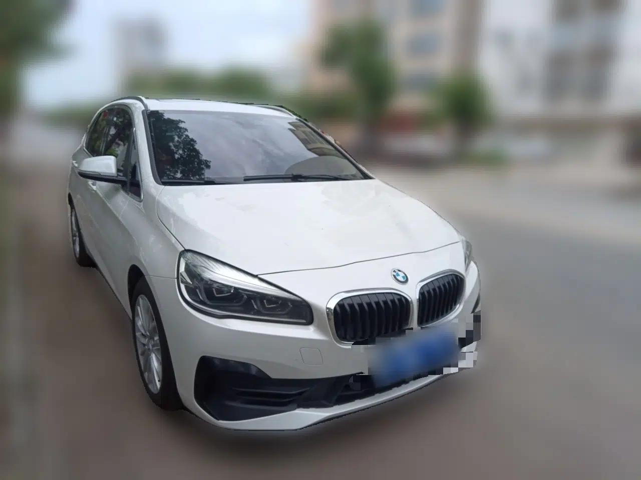 BMW 2 Series Active Tourer 2018 218i Leading Model — миниатюра 3