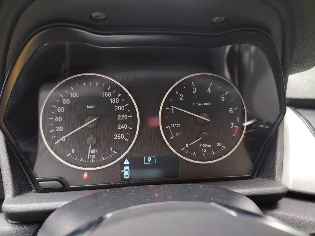 BMW 2 Series Active Tourer 2016 218i Fashion Model — миниатюра 10