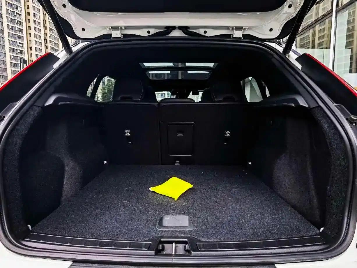 2021 Volvo XC40 T4 AWD Inscription Sport Edition — миниатюра 12