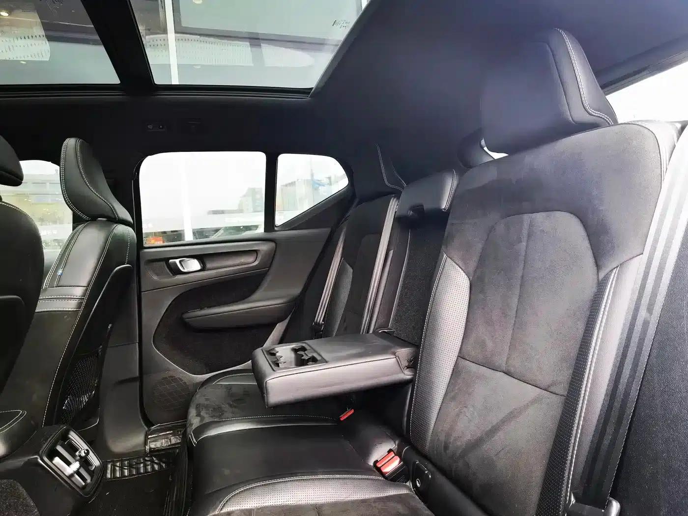2021 Volvo XC40 T4 AWD Inscription Sport Edition — миниатюра 13