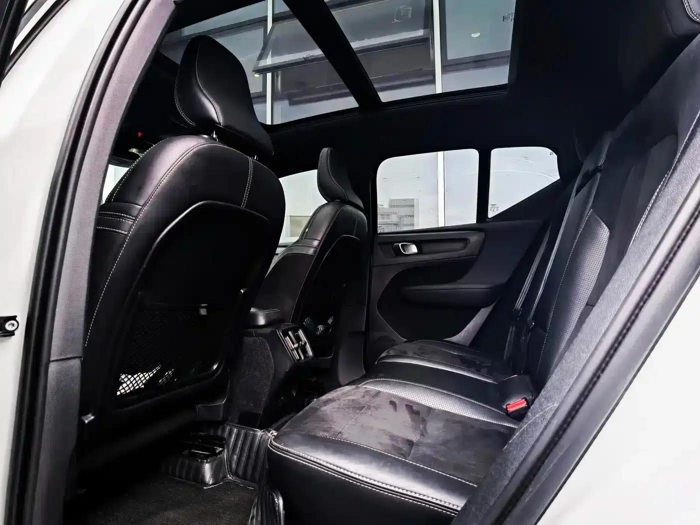 2021 Volvo XC40 T4 AWD Inscription Sport Edition — миниатюра 17