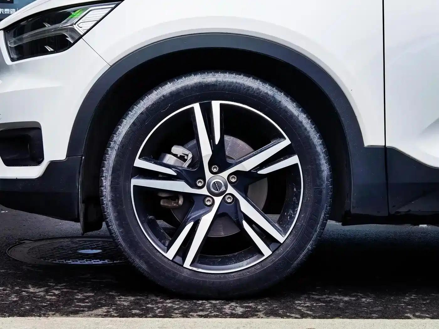 2021 Volvo XC40 T4 AWD Inscription Sport Edition — миниатюра 8