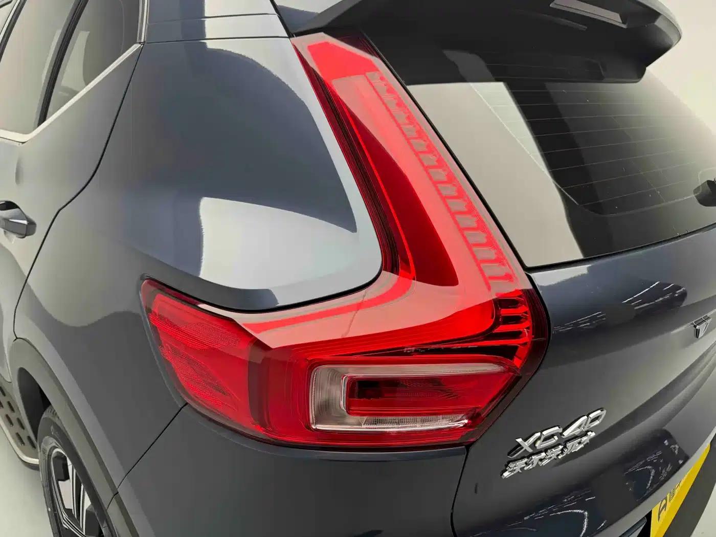 2022 Volvo XC40 T4 AWD Inscription Luxury Edition — миниатюра 19