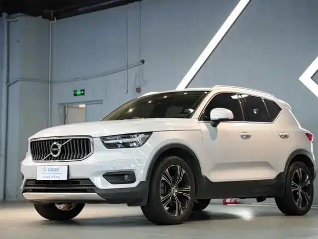 2021 Volvo XC40 T4 AWD Inscription Luxury Edition