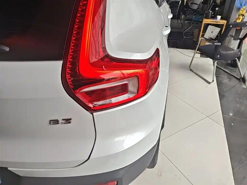 2024 Volvo XC40 B3 Inscription Luxury Edition — миниатюра 8