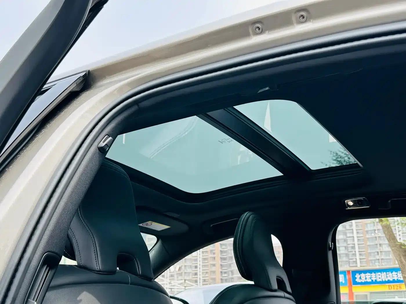 2021 Volvo XC60 Plug-in Hybrid T8 E-Drive Hybrid Smart Sport Edition — миниатюра 13