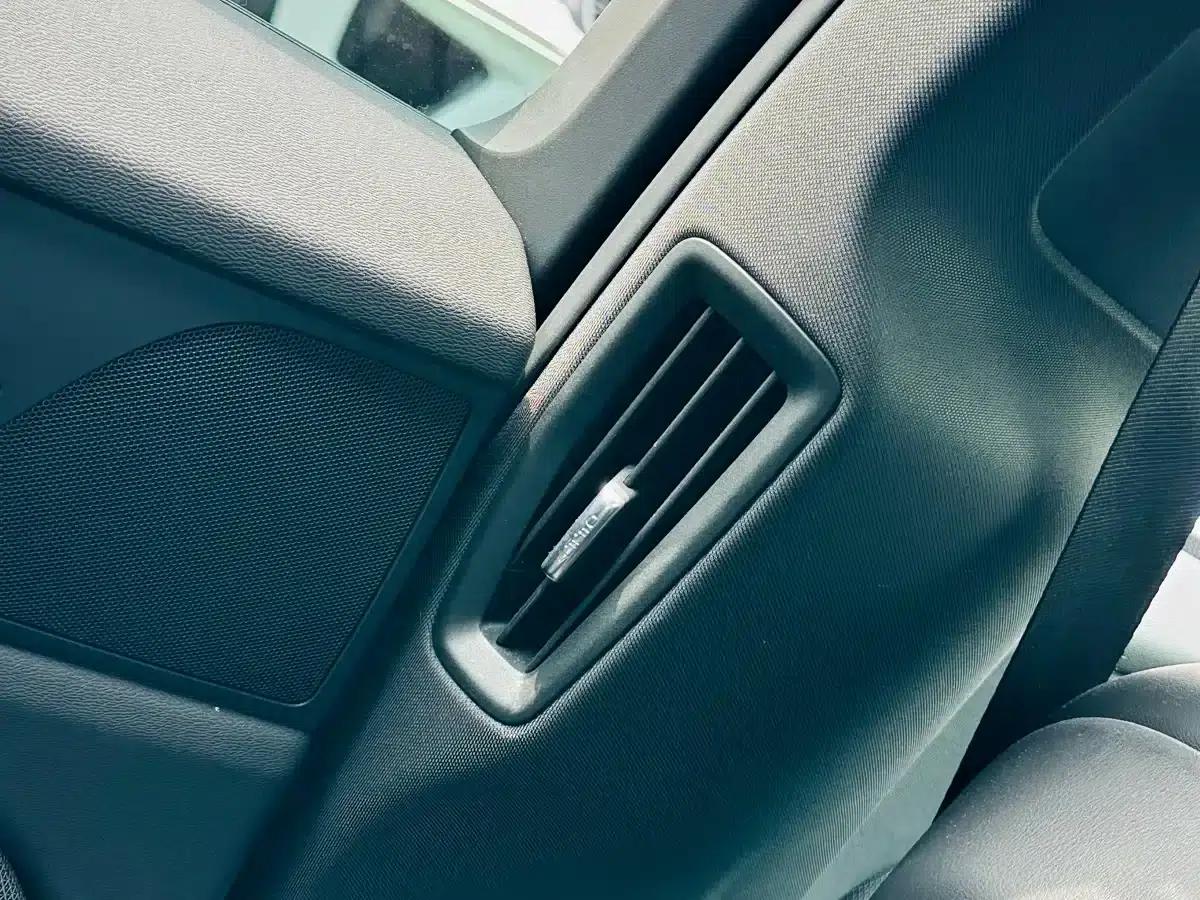 2021 Volvo XC60 Plug-in Hybrid T8 E-Drive Hybrid Smart Sport Edition — миниатюра 19