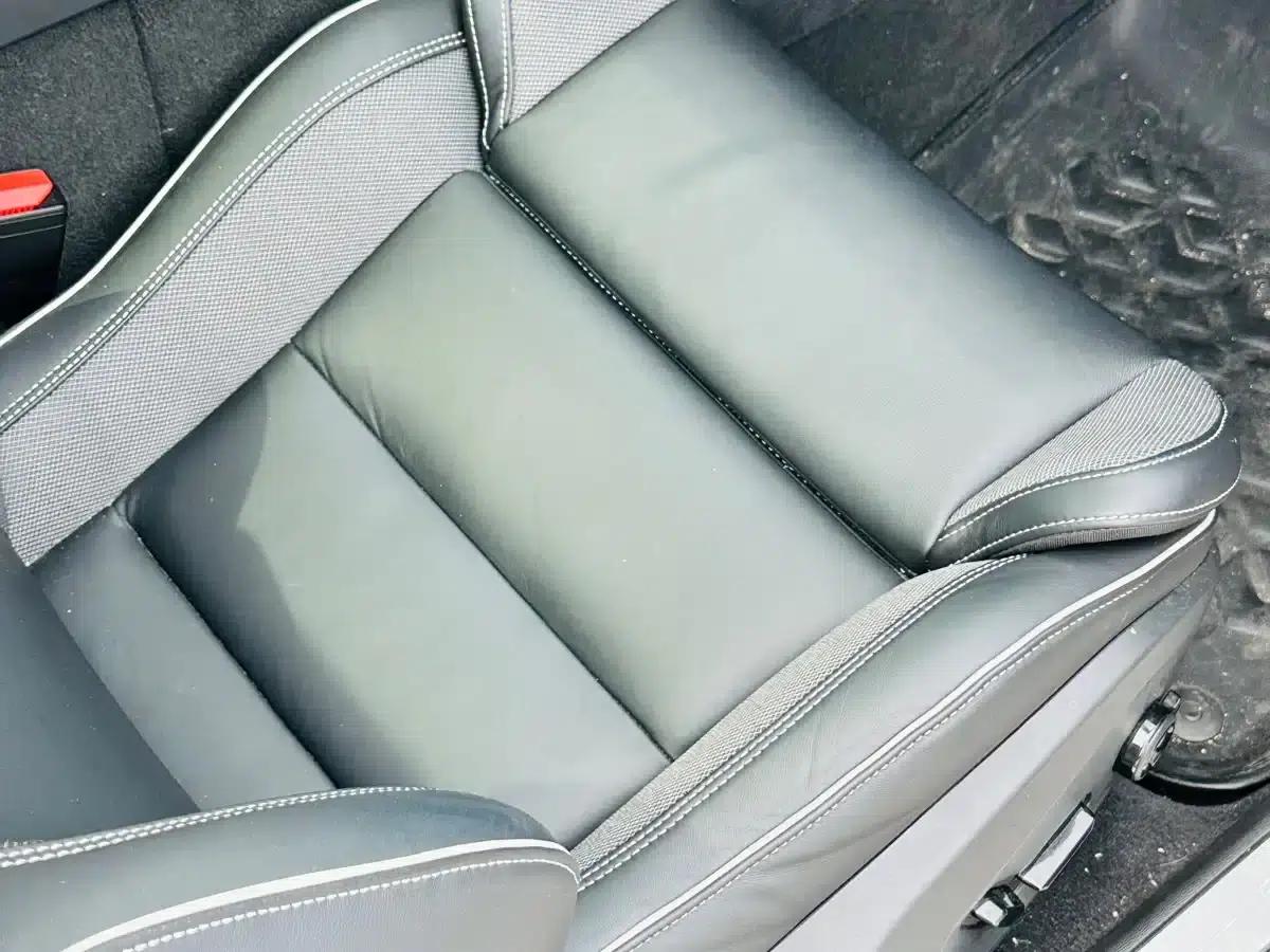 2021 Volvo XC60 Plug-in Hybrid T8 E-Drive Hybrid Smart Sport Edition — миниатюра 20