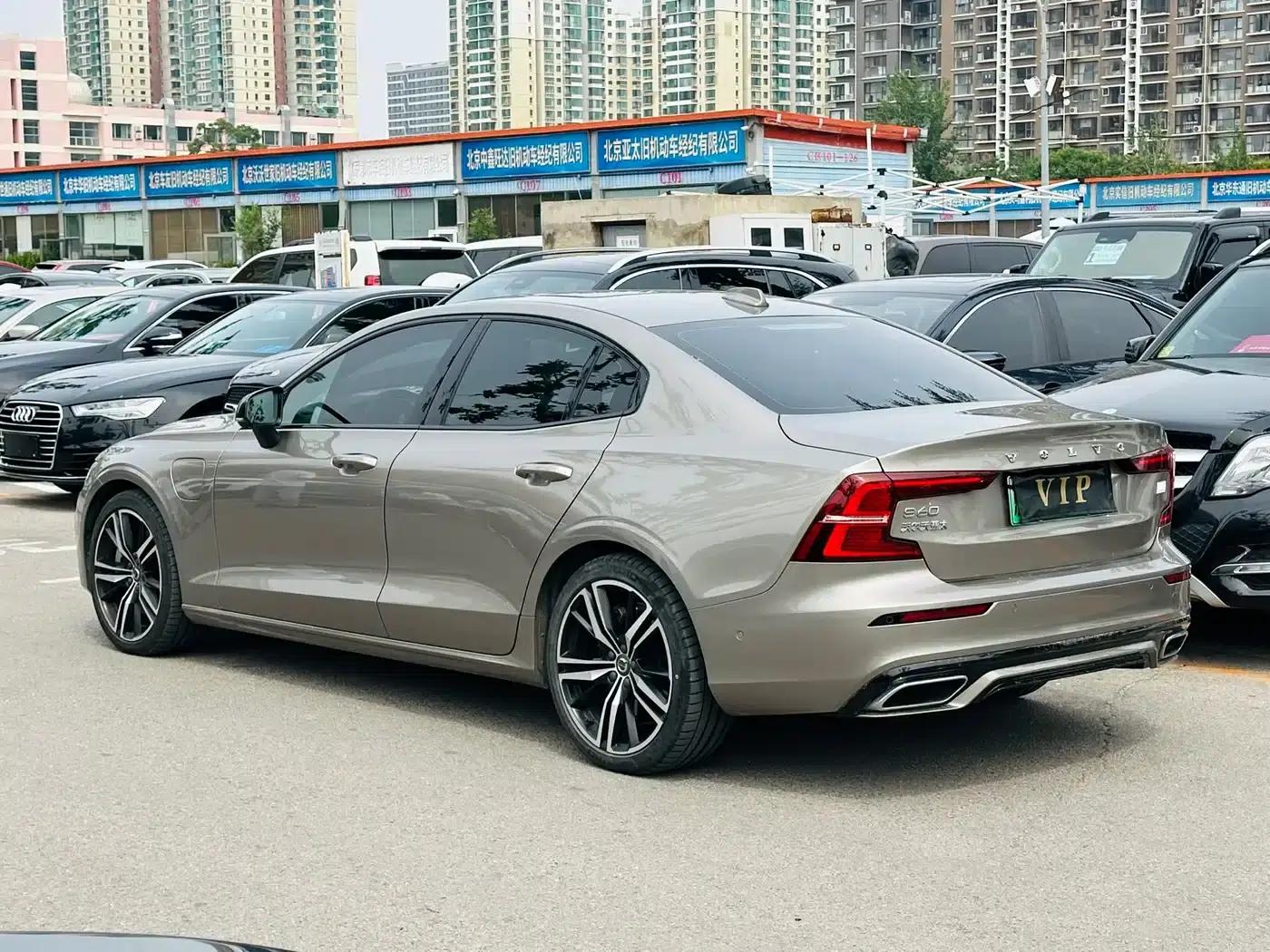 2021 Volvo XC60 Plug-in Hybrid T8 E-Drive Hybrid Smart Sport Edition — миниатюра 6