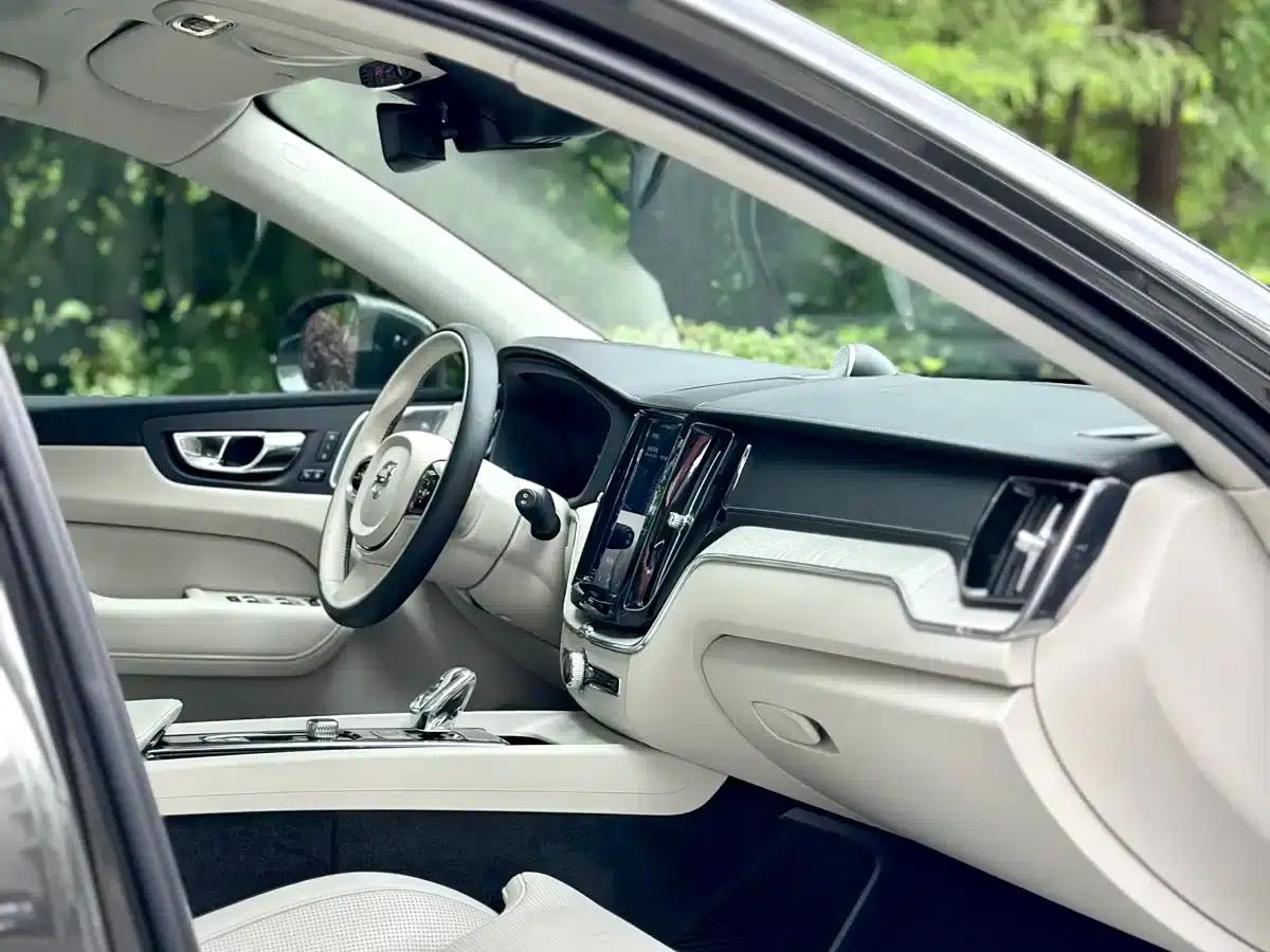 2019 Volvo XC60 Plug-in Hybrid T8 E-Drive Hybrid Premium Luxury Edition (China VI Emission Standard) — миниатюра 21