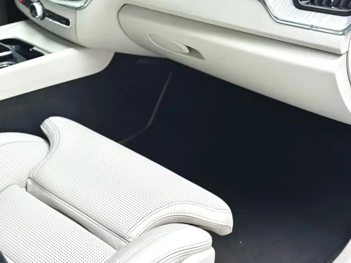 2019 Volvo XC60 Plug-in Hybrid T8 E-Drive Hybrid Premium Luxury Edition (China VI Emission Standard) — миниатюра 23