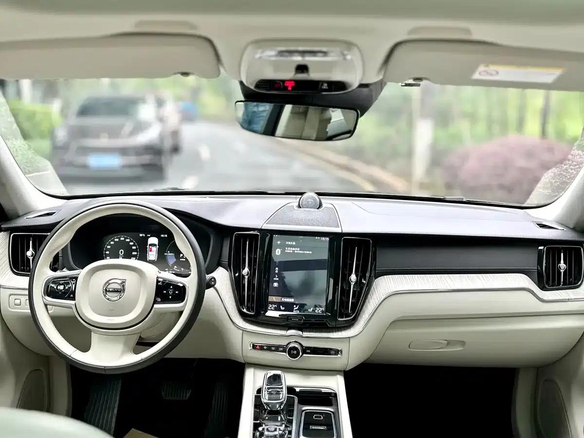 2019 Volvo XC60 Plug-in Hybrid T8 E-Drive Hybrid Premium Luxury Edition (China VI Emission Standard) — миниатюра 26