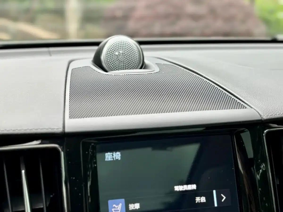 2019 Volvo XC60 Plug-in Hybrid T8 E-Drive Hybrid Premium Luxury Edition (China VI Emission Standard) — миниатюра 27
