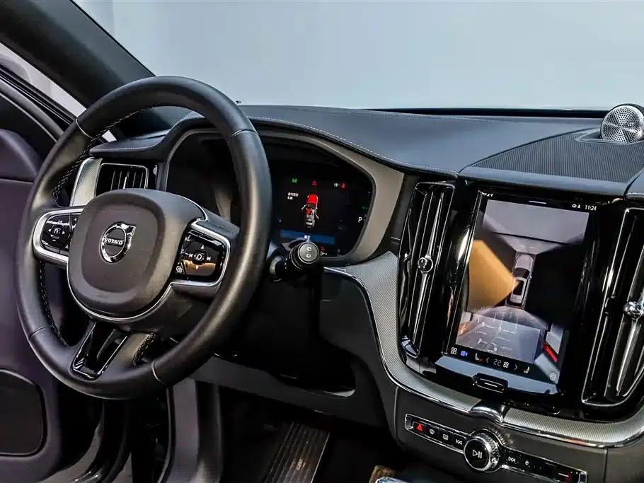 2024 Volvo XC60 Plug-in Hybrid T8 Plug-in Hybrid Long Range AWD Smart Night Edition — миниатюра 12