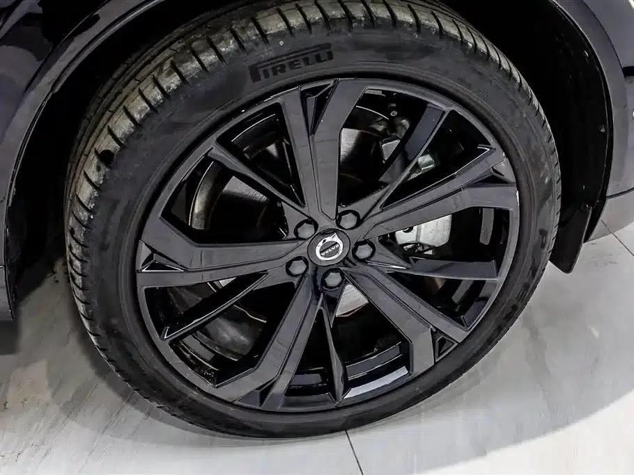 2024 Volvo XC60 Plug-in Hybrid T8 Plug-in Hybrid Long Range AWD Smart Night Edition — миниатюра 21