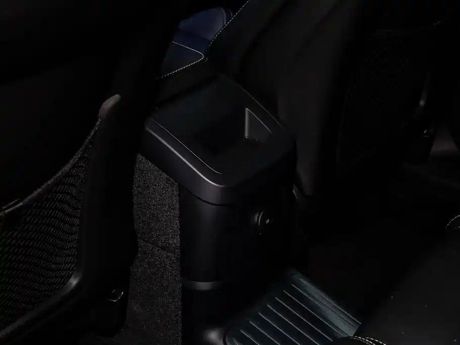 2024 Volvo XC60 Plug-in Hybrid T8 Plug-in Hybrid Long Range AWD Smart Night Edition — миниатюра 4