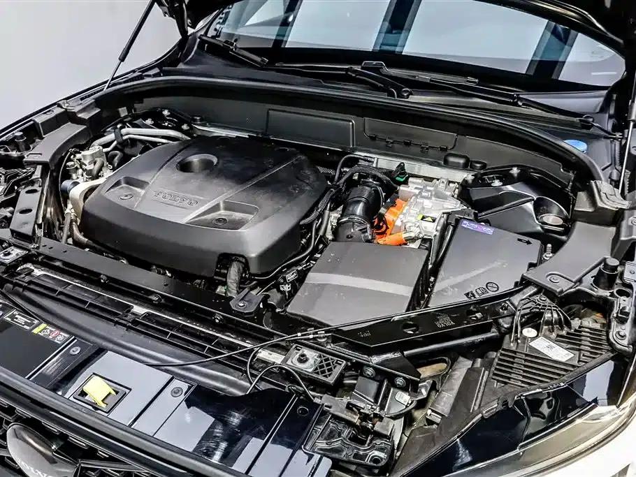 2024 Volvo XC60 Plug-in Hybrid T8 Plug-in Hybrid Long Range AWD Smart Night Edition — миниатюра 33