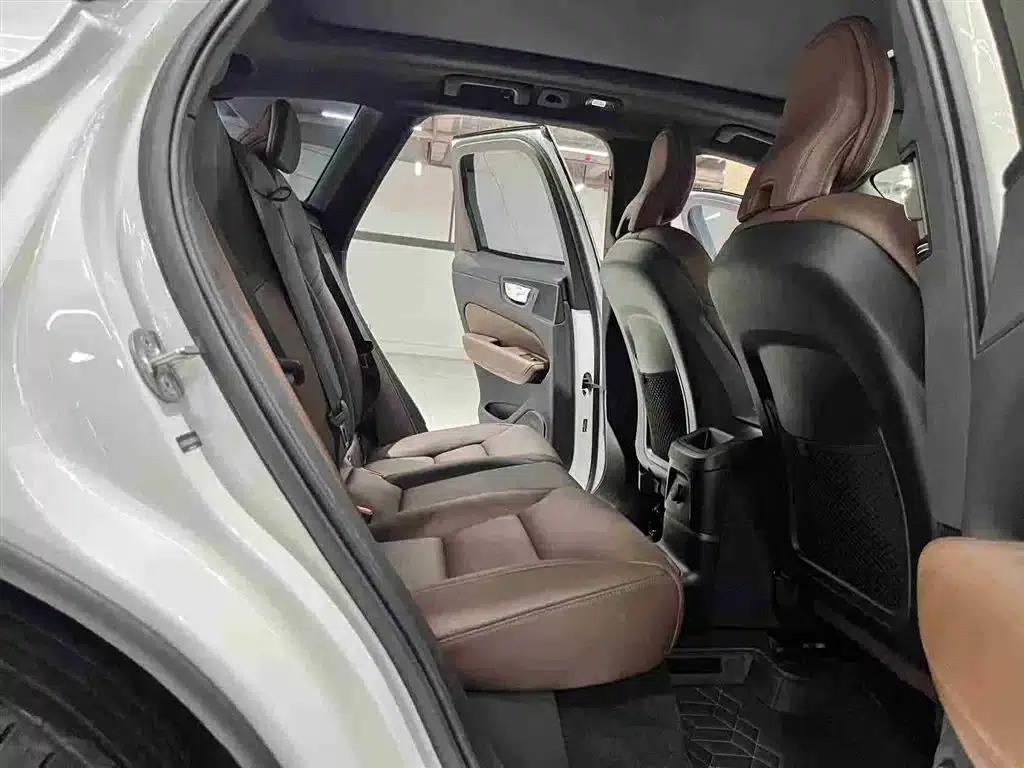 2025 Volvo XC60 Plug-in Hybrid, Long Range AWD Inscription Luxury Edition — миниатюра 14