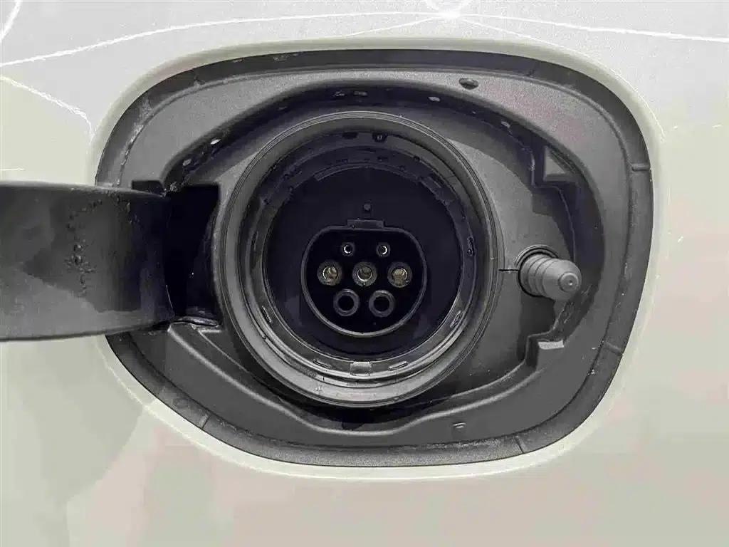2025 Volvo XC60 Plug-in Hybrid, Long Range AWD Inscription Luxury Edition — миниатюра 16