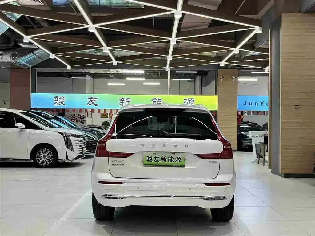 2025 Volvo XC60 Plug-in Hybrid, Long Range AWD Inscription Luxury Edition — миниатюра 6