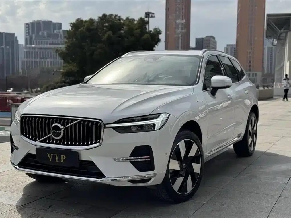 2025 Volvo XC60 Plug-in Hybrid, Long Range AWD Inscription Luxury Edition — миниатюра 1