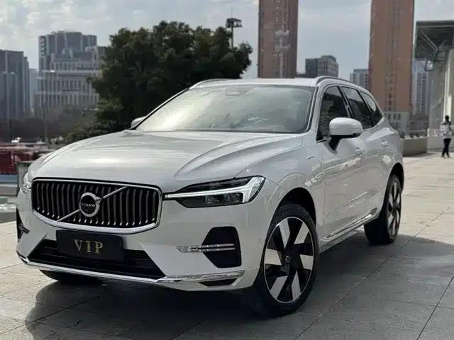 2025 Volvo XC60 Plug-in Hybrid, Long Range AWD Inscription Luxury Edition