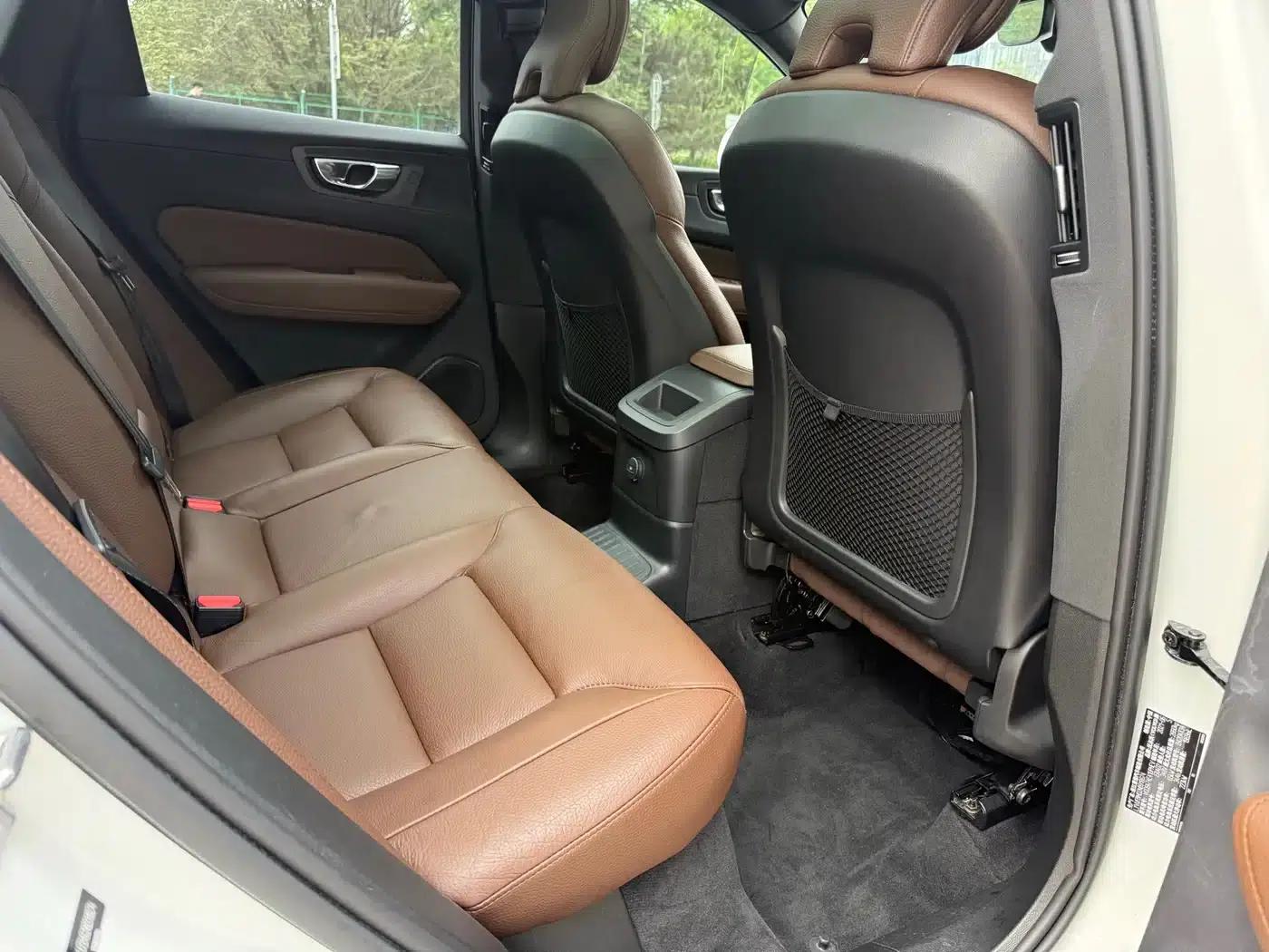 2021 Volvo XC60 Plug-in Hybrid T8 E-Drive Hybrid Smart Sport Edition — миниатюра 21