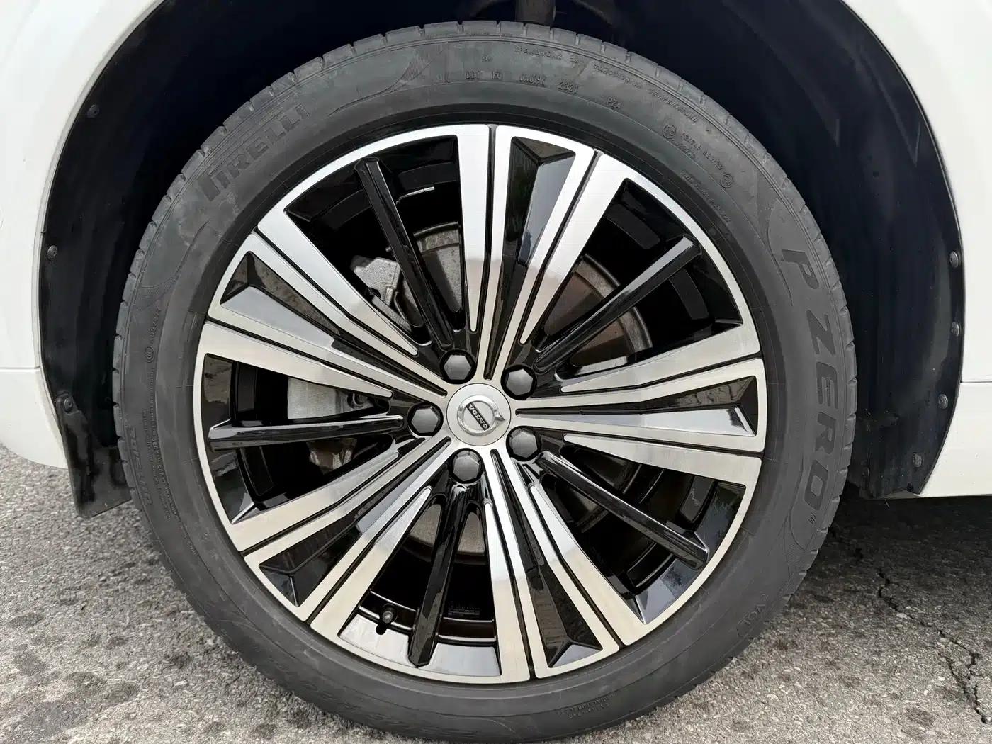 2021 Volvo XC60 Plug-in Hybrid T8 E-Drive Hybrid Smart Sport Edition — миниатюра 27