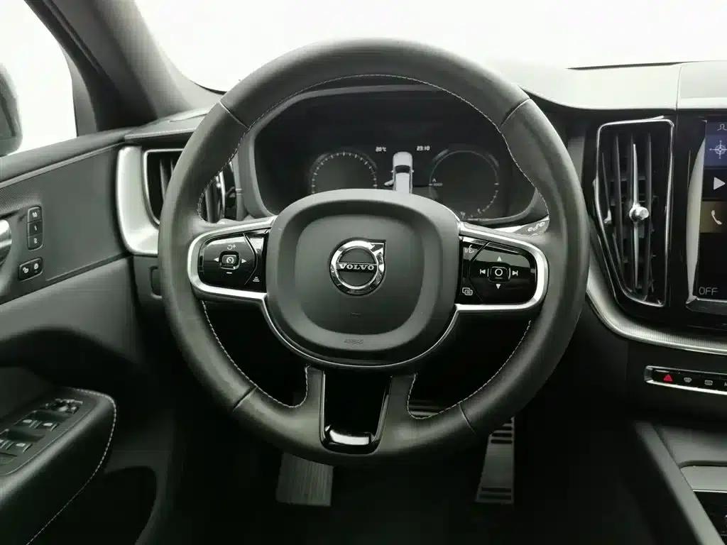 2021 Volvo XC60 Plug-in Hybrid T8 E-Drive Hybrid Smart Sport Edition — миниатюра 11