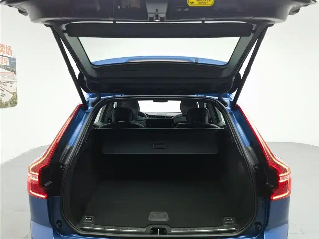 2021 Volvo XC60 Plug-in Hybrid T8 E-Drive Hybrid Smart Sport Edition — миниатюра 16