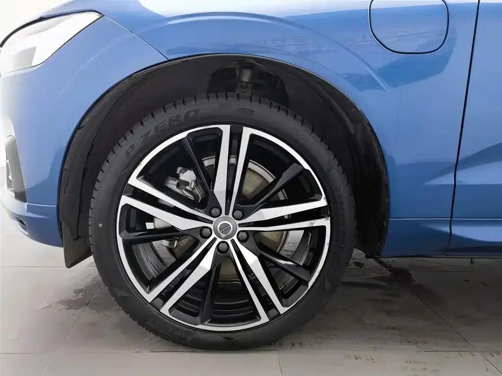 2021 Volvo XC60 Plug-in Hybrid T8 E-Drive Hybrid Smart Sport Edition — миниатюра 17