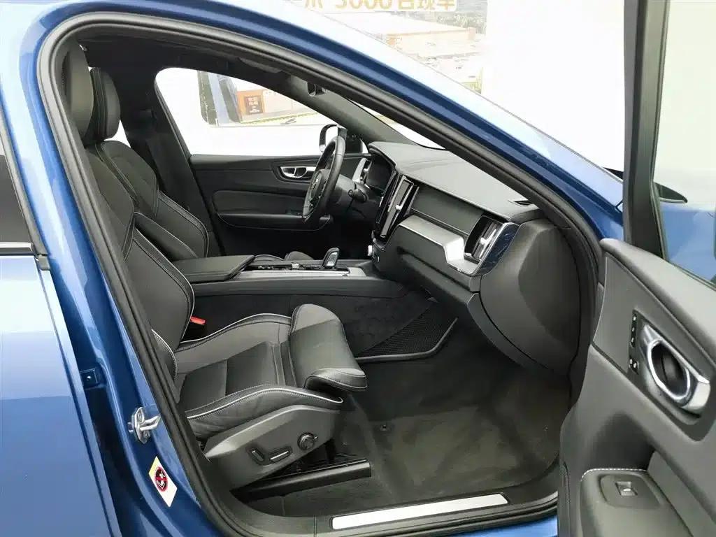 2021 Volvo XC60 Plug-in Hybrid T8 E-Drive Hybrid Smart Sport Edition — миниатюра 23