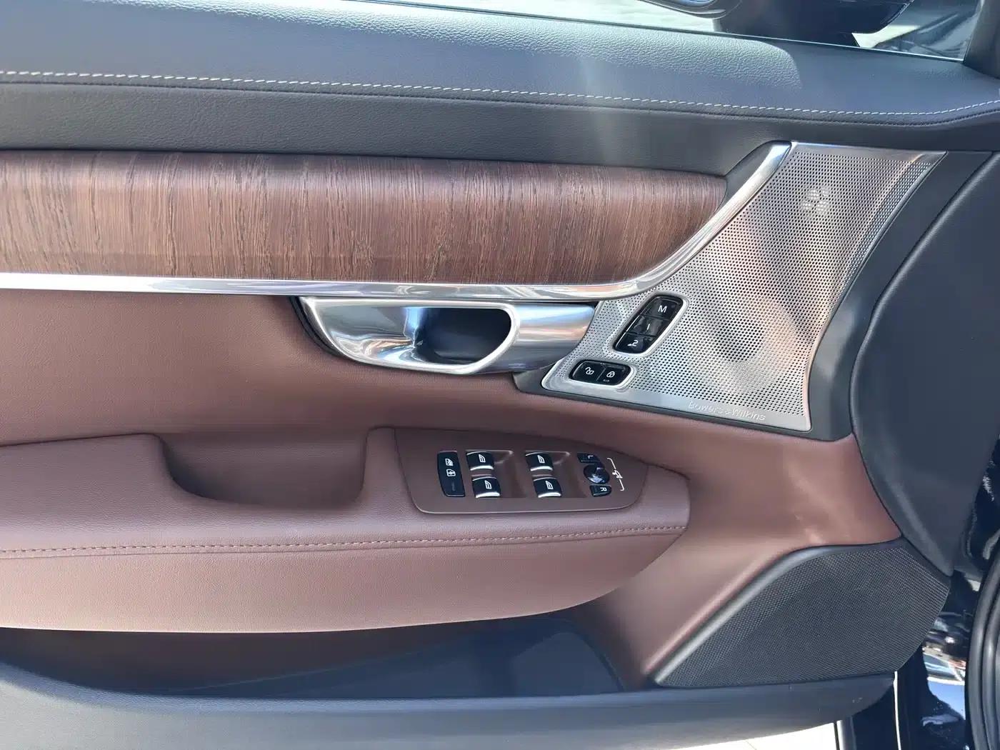 2023 Volvo S90 Plug-in Hybrid T8 Plug-in Hybrid AWD Long Range Inscription Luxury Edition — миниатюра 14