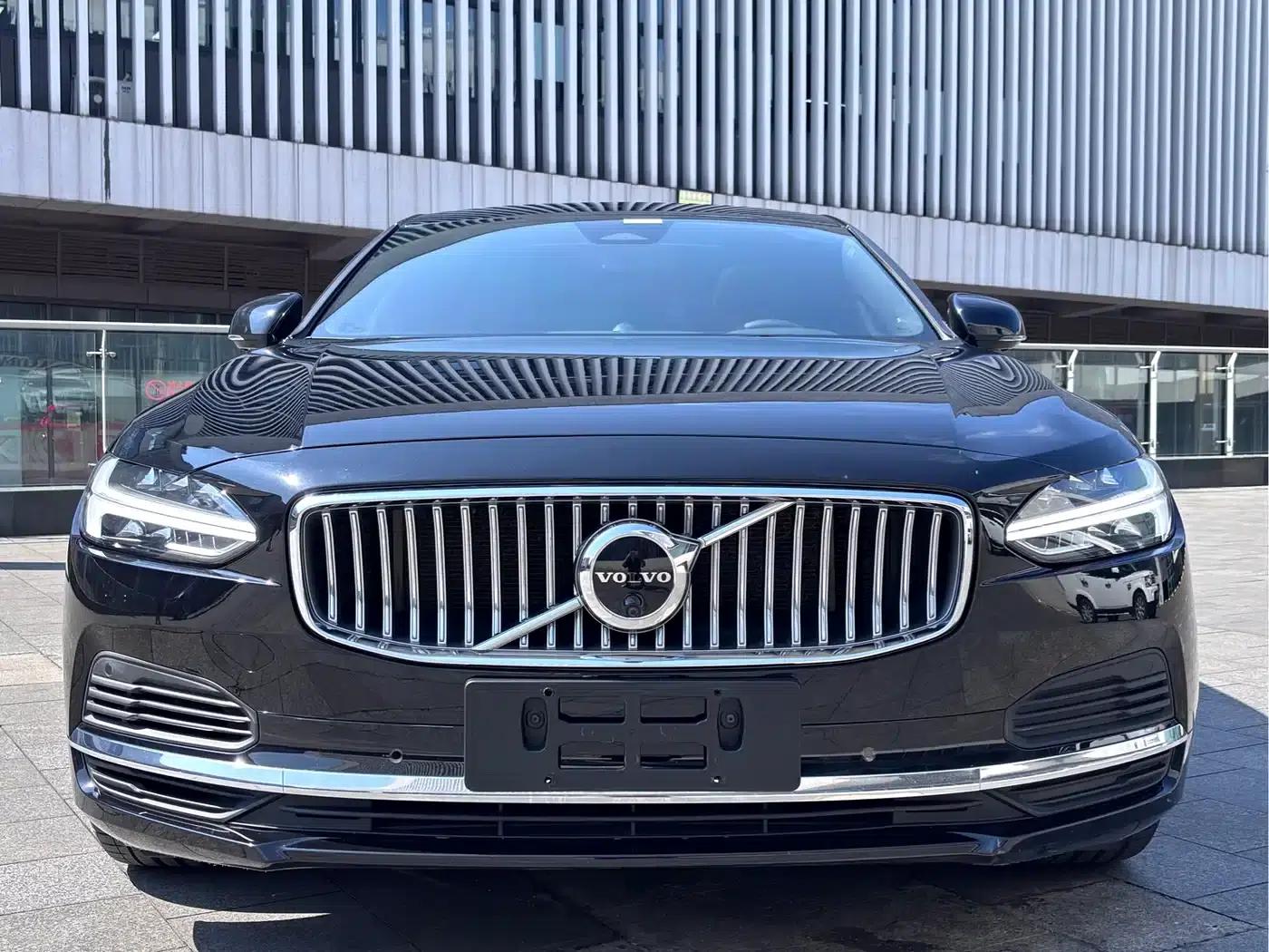2023 Volvo S90 Plug-in Hybrid T8 Plug-in Hybrid AWD Long Range Inscription Luxury Edition — миниатюра 7