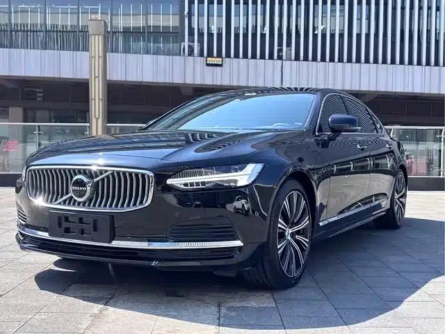 2023 Volvo S90 Plug-in Hybrid T8 Plug-in Hybrid AWD Long Range Inscription Luxury Edition