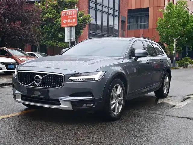 2017 Volvo V90 Cross Country T5 AWD Smart Edition