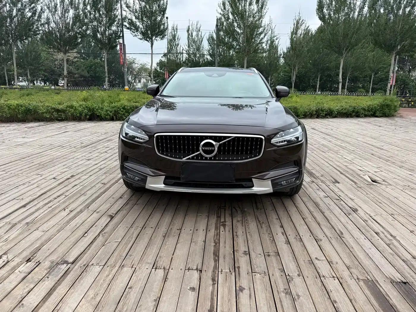 2019 Volvo V90 Cross Country T5 AWD Smart Edition (China VI Emission Standard) — миниатюра 1
