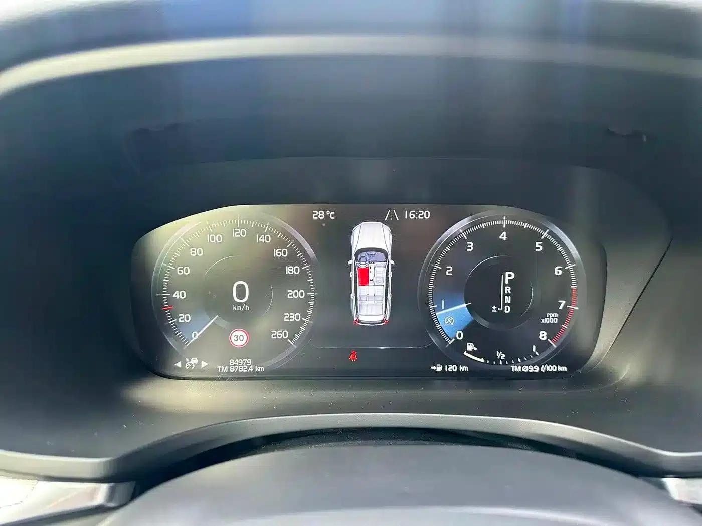 2020 Volvo V60 T5 Inscription Luxury Edition — миниатюра 5