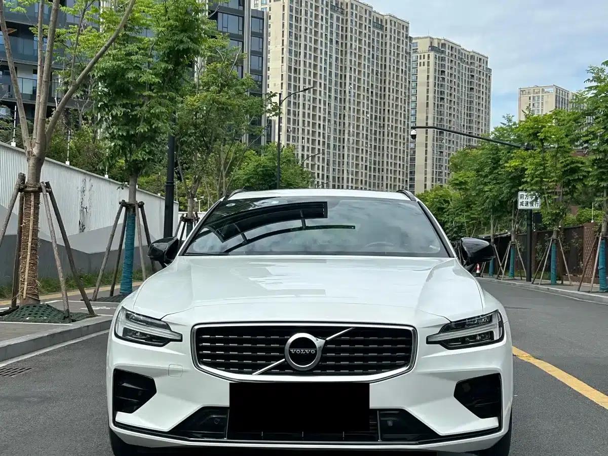 2020 Volvo V60 T5 Inscription Sport Edition — миниатюра 2
