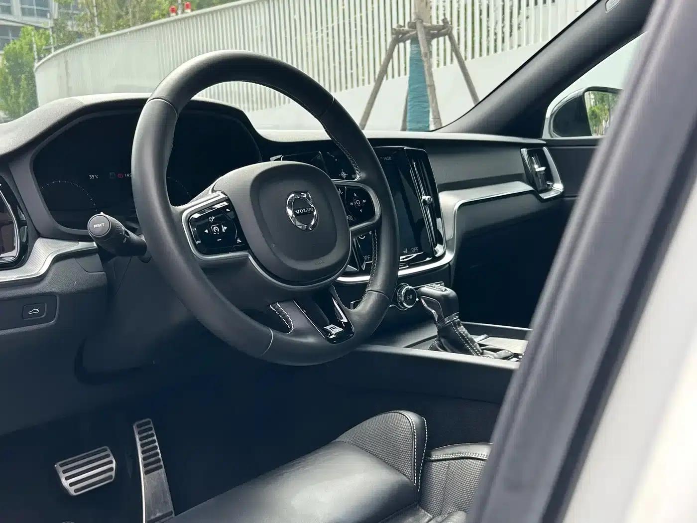 2020 Volvo V60 T5 Inscription Sport Edition — миниатюра 7