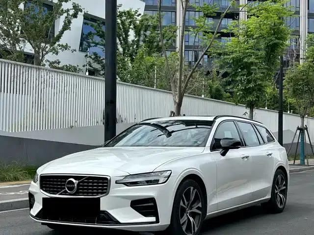 2020 Volvo V60 T5 Inscription Sport Edition