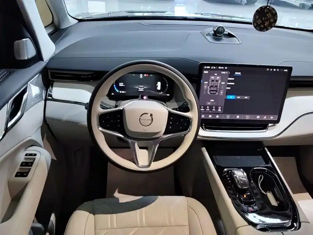 Volvo EM90 2025 Ultra 6-seater — миниатюра 11