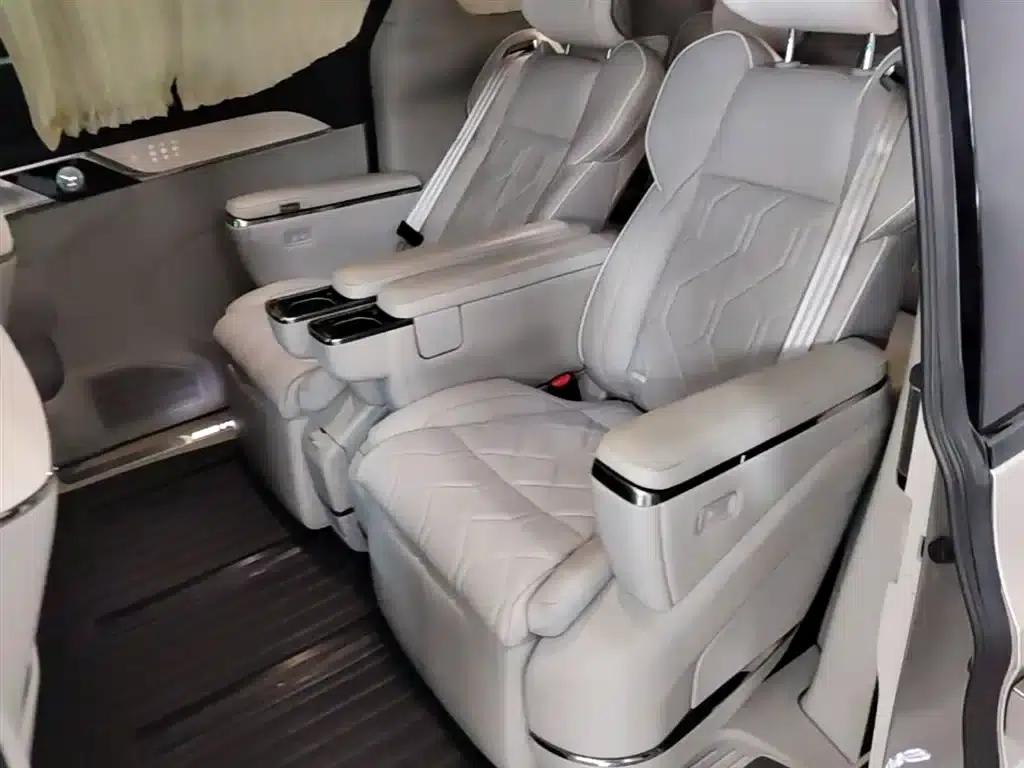 Volvo EM90 2025 Ultra 6-seater — миниатюра 17
