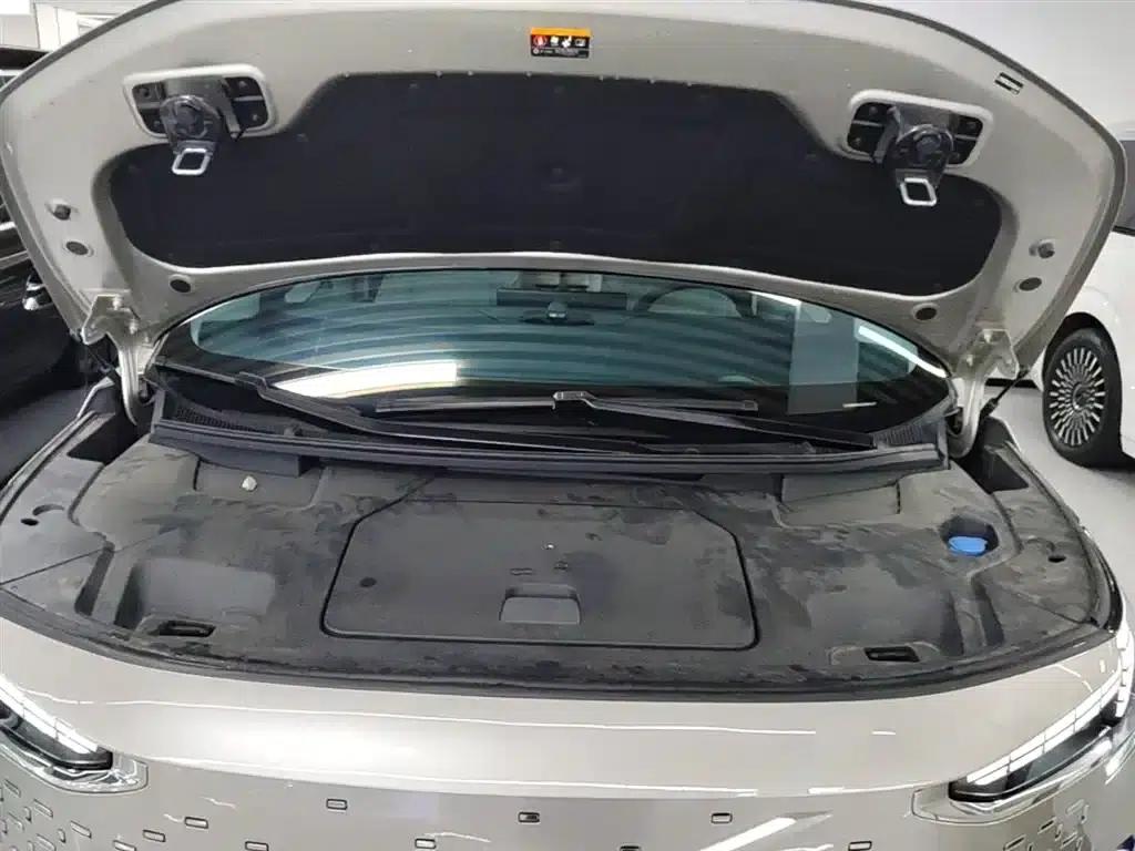 Volvo EM90 2025 Ultra 6-seater — миниатюра 20